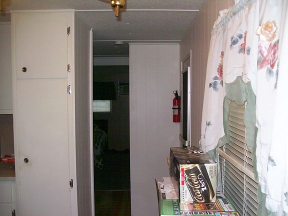 5th image of 249 Lyndol St