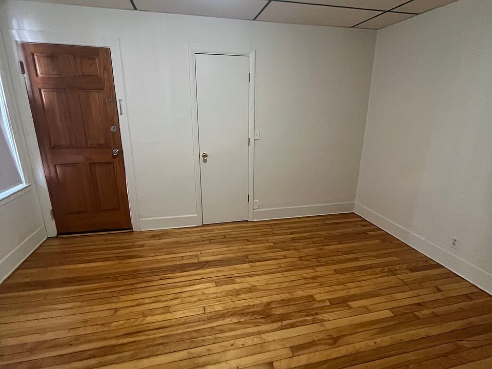 1st image of 36 Stoneland Rd #1