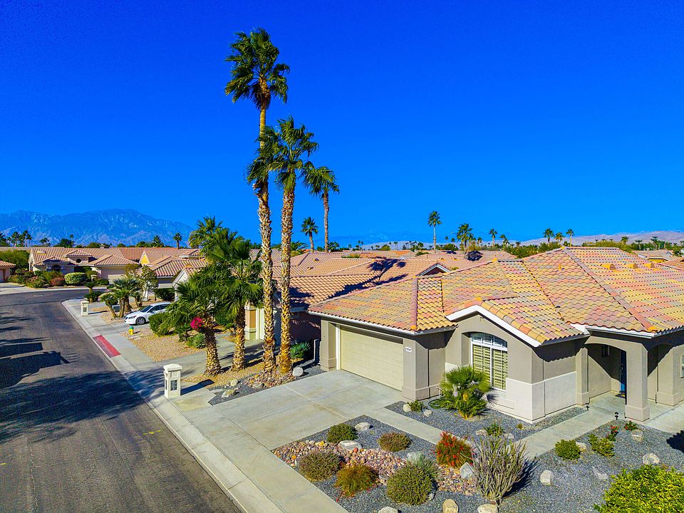 1st image of 78360 Prairie Flower Dr