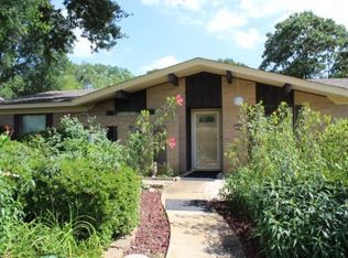 206 Erskine Dr, Longview, TX 75601