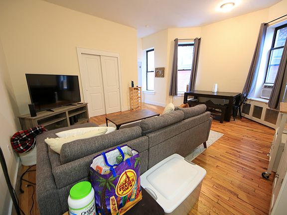 3rd image of 162 W 80th St #G