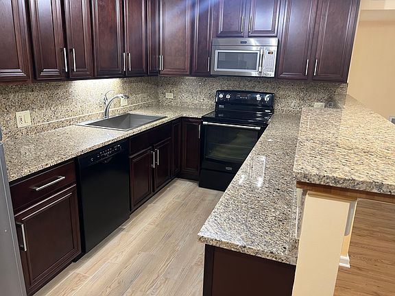 3rd image of 3857 N Parkway Dr APT 2C