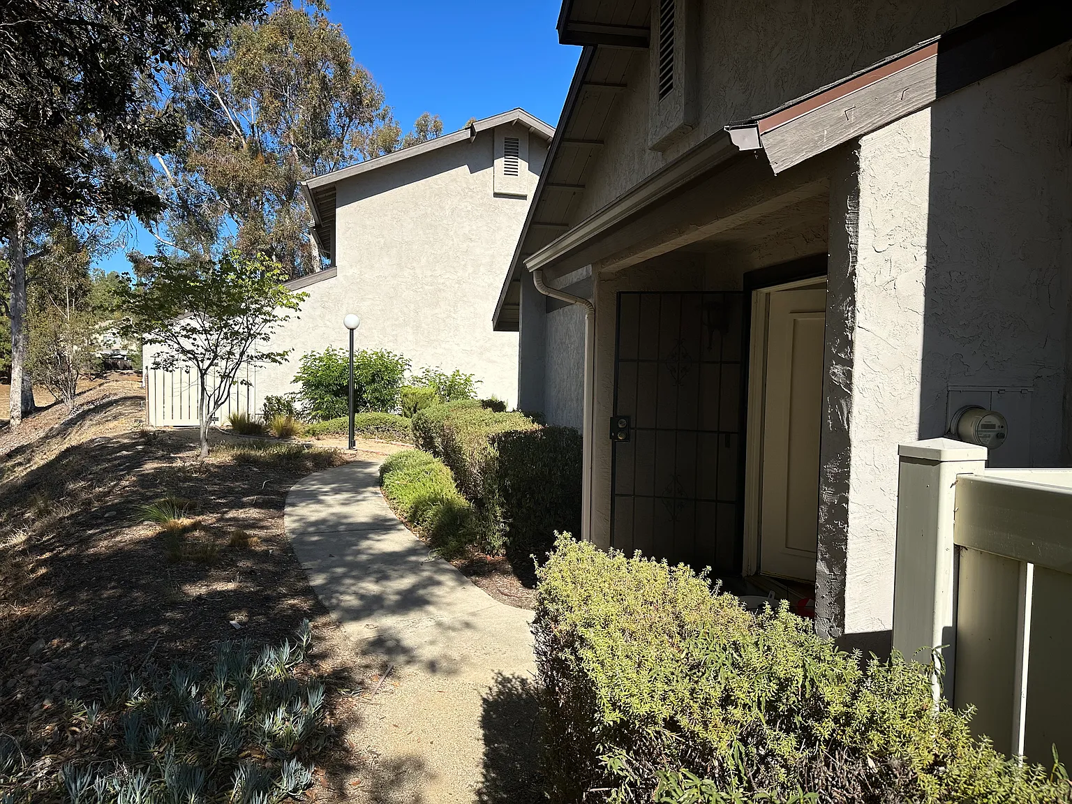 12183 Wilsey Way — Photo 3