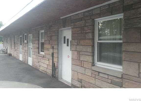 3rd image of 8839 Buffalo Ave