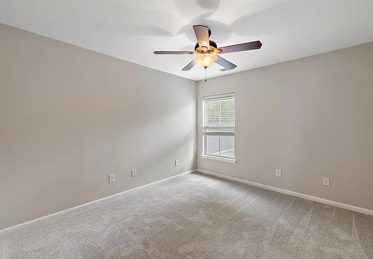 1948 Hubbell Dr — Photo 12