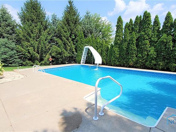 3rd image of 2835 Back Bay Dr