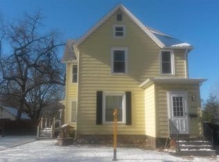 946 Oak St, Beloit, WI 53511