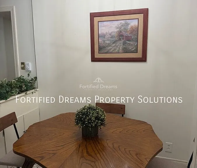 2324 Fortune Ln — Photo 3