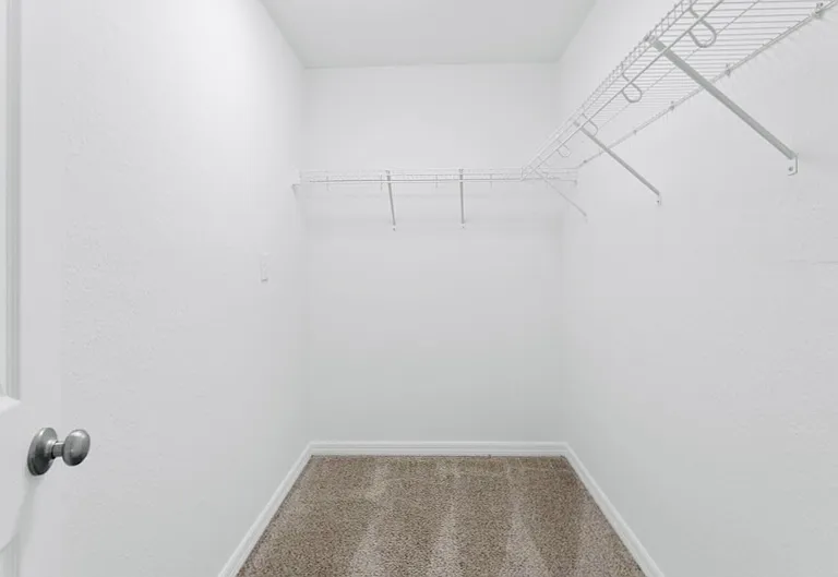 9416 N Sandree Dr — Photo 3