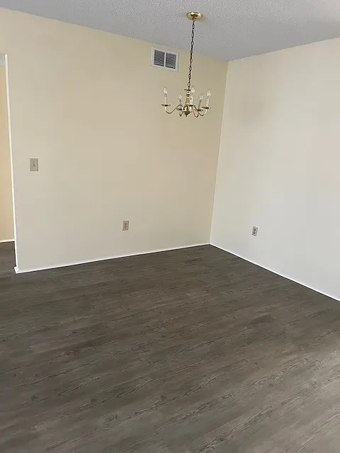 3 bed, 2.0 bath, $1,400 — Photo 4