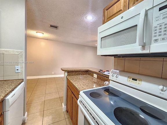 5th image of 6 Crossings Cir APT A