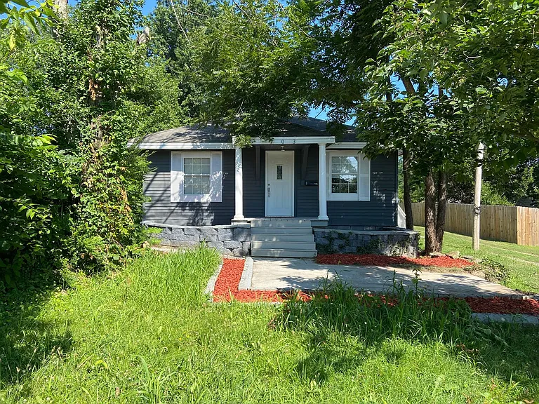 703 Brown St — Photo 20