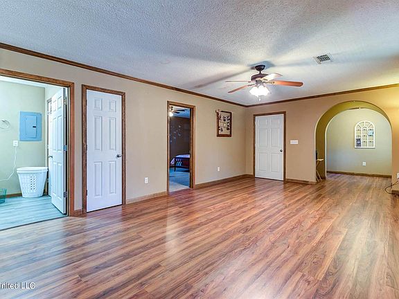 5th image of 14 Oneal Rd