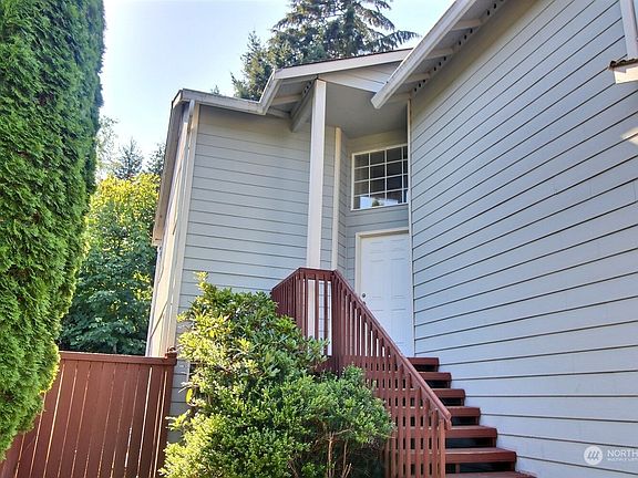 3rd image of 1822 111th Drive SE