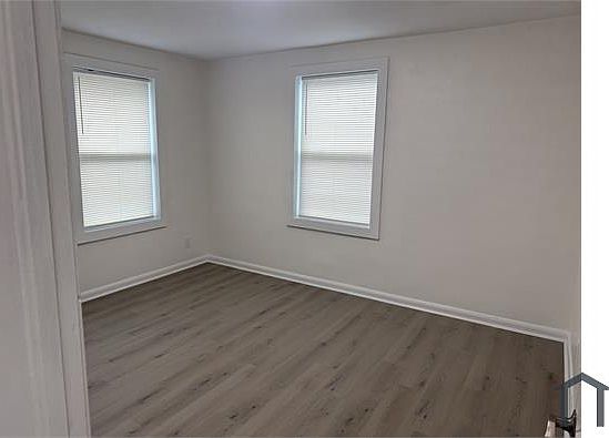 2nd image of 3033 Commonwealth Ave
