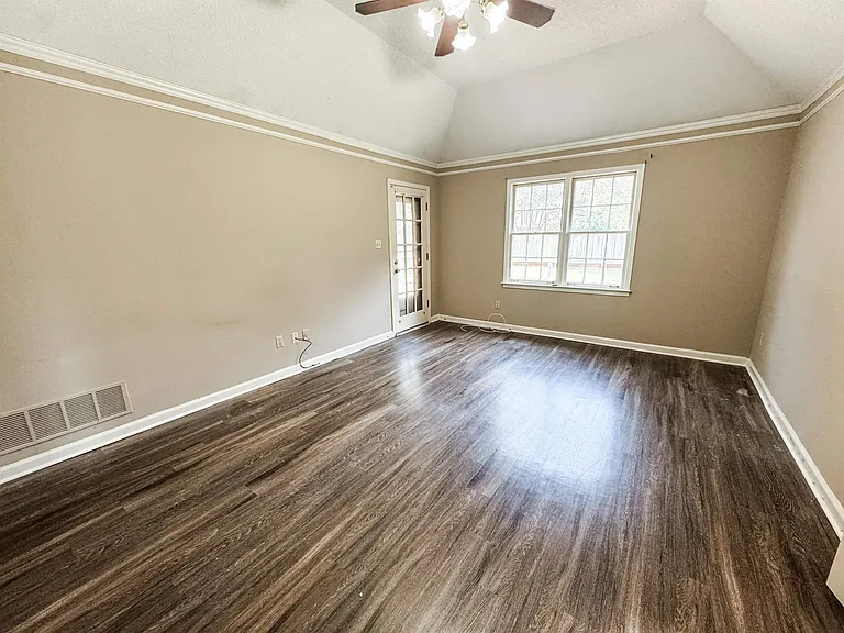 510 Autumn Run Dr — Photo 10