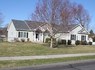 45 Zacks Way, Agawam, MA 01001