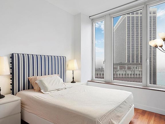 4th image of 15 William St APT 36C
