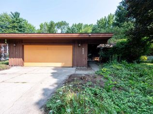 600 W Sugnet Rd, Midland, MI 48640