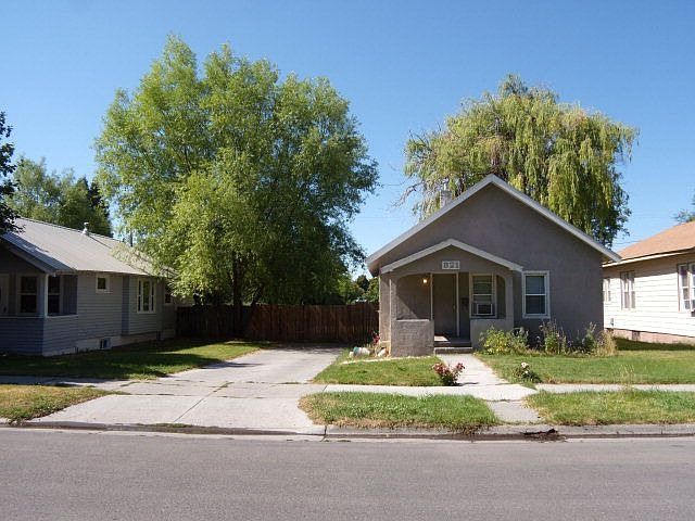 1st image of 821 J St