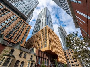 28 Widmer St #4226, Toronto, ON M5V 0T2