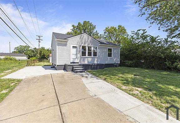 4th image of 27334 Notre Dame St