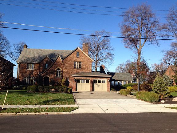 5th image of 15302 Edgewater Dr