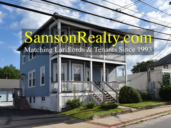 979 Mineral Spring Ave FLOOR 2