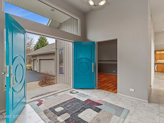 3rd image of 16809 W Cherrywood Ln
