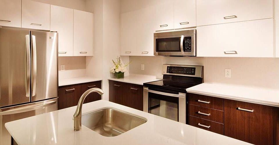 1st image of 1220 Wythe St APT 255