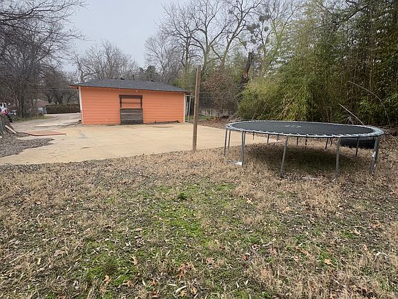 3rd image of 7123 Fairdale Ave