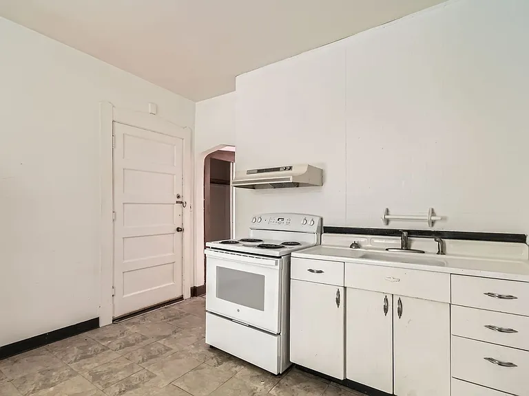 707 Grand Ave — Photo 8