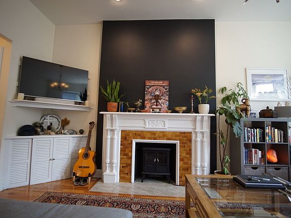 2nd image of 37 W 75th St APT 3A