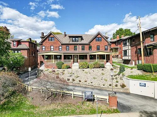 Forbes Terrace Photo 1
