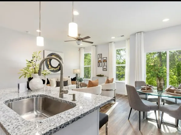 2637 Capitol Dr, Charlotte, NC 28208