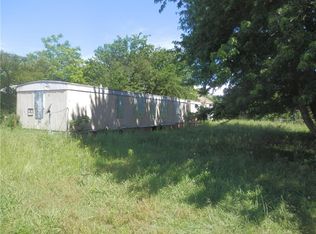 541 W 1st St, Konawa, OK 74849