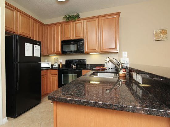 OW2C7517PW-kitchen-area
