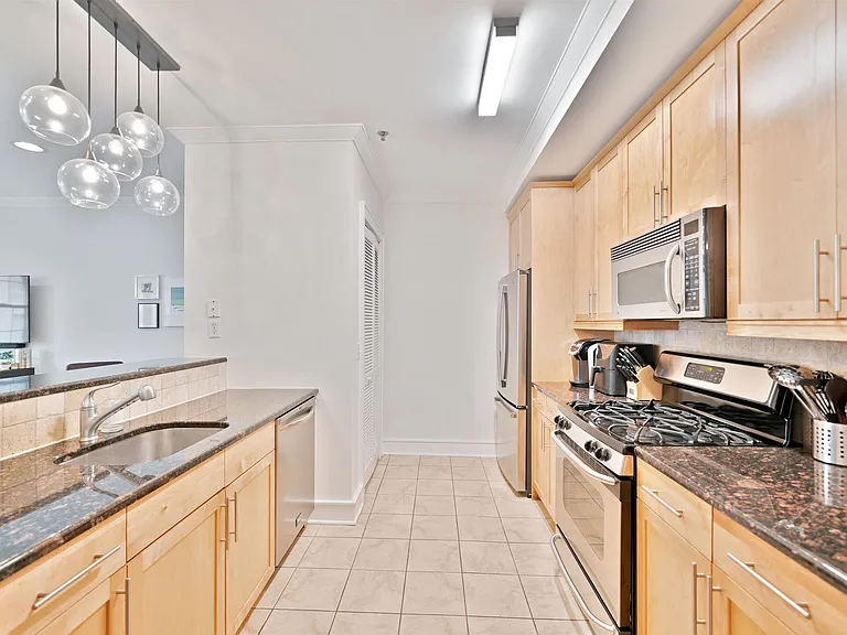 830 Monroe St #3G — Photo 12