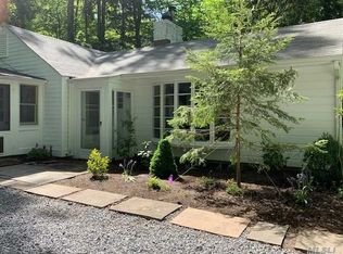 18 Frost Mill Rd, Mill Neck, NY 11765