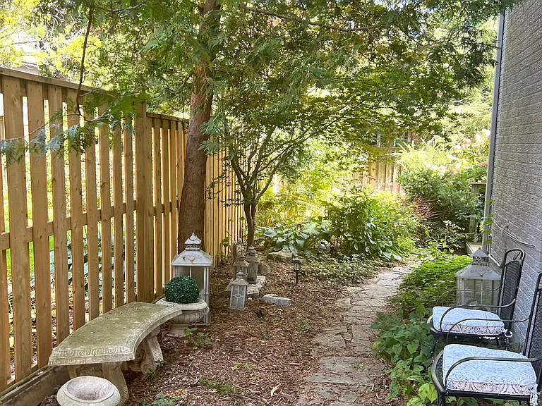 964 Albertson Cres #LOWER LEVEL — Photo 26