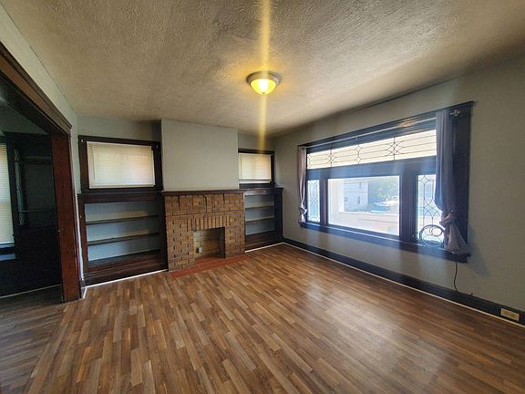3rd image of 2217 W 105th St #Up