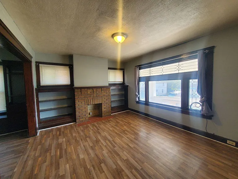 2217 W. 105th St. — Photo 3