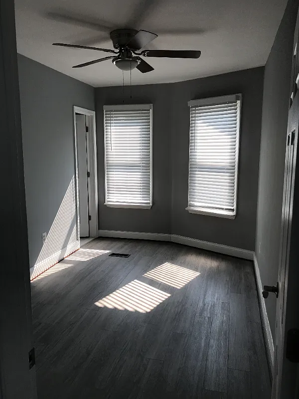 5 bed, 1351 sqft, $550 — Photo 2