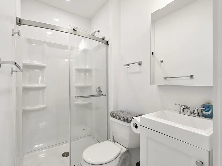 349 W 4th St #7 — Photo 3