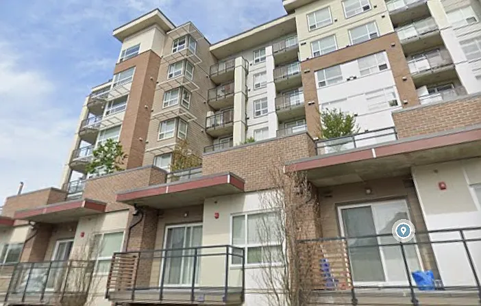 Agnes St, New Westminster — Photo 1