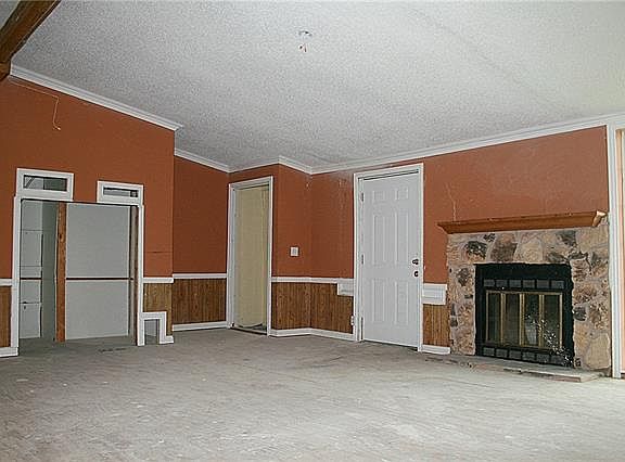 5th image of 6970 Willoughby Ln
