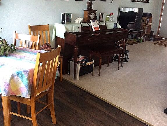 3rd image of 411 Sandcreek Cir