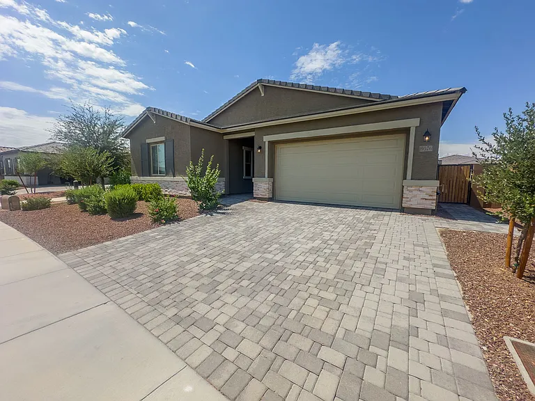 19576 W Cartwright Ave — Photo 3