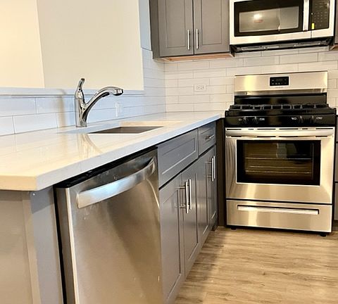 2nd image of 402 Franklin Ave APT 2