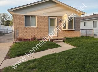 23175 Elmira St, Clinton Township, MI 48035